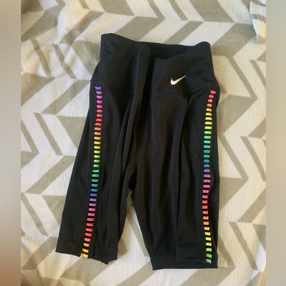 NIKE biker shorts - Picture 2 of 5